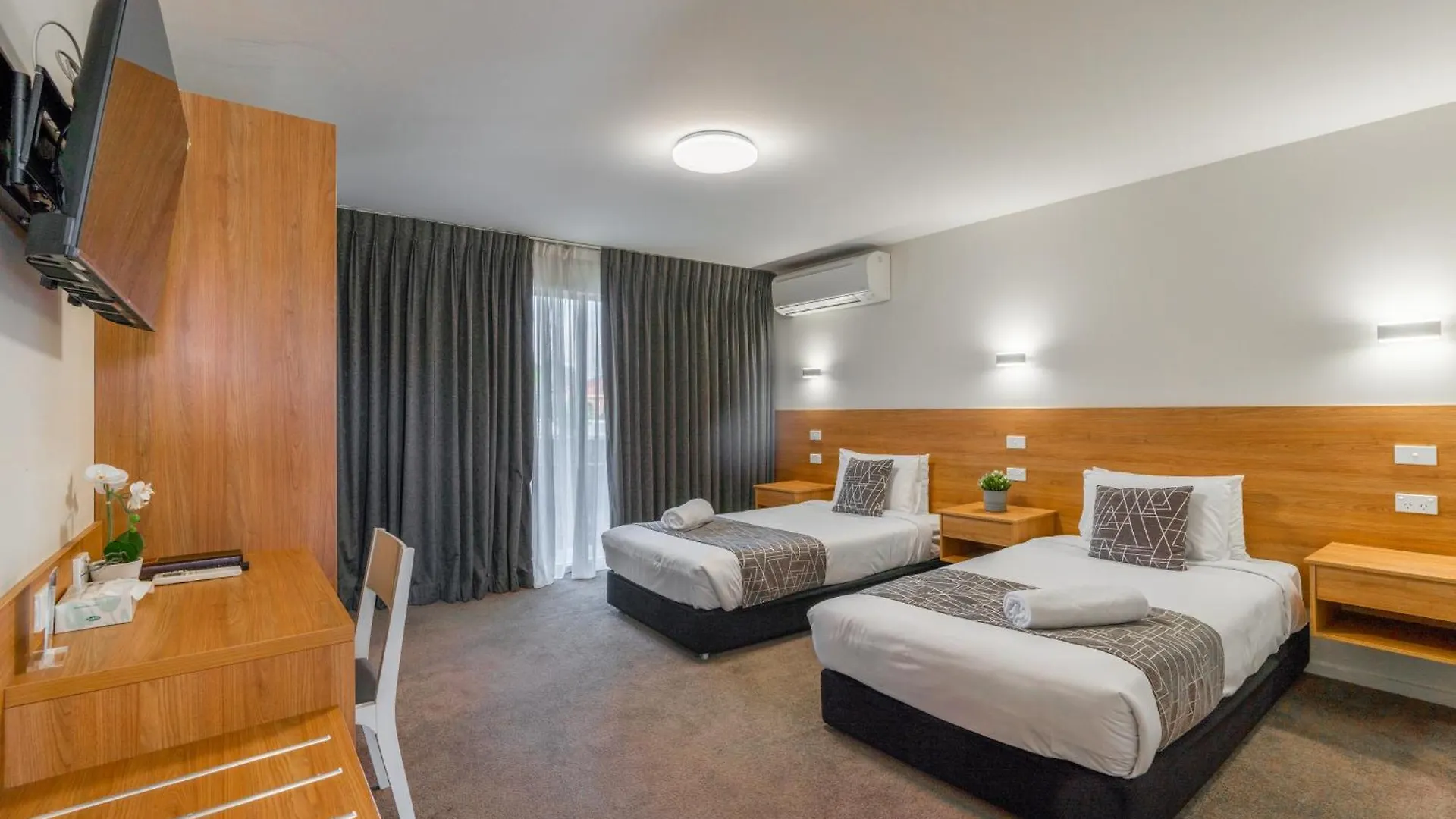 **** Hotel Rainbow Motel Queanbeyan Australia