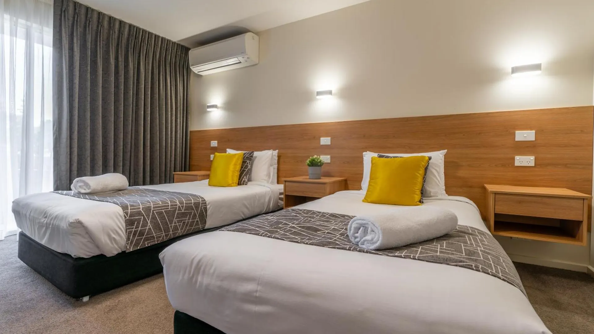 Rainbow Motel Queanbeyan Australia