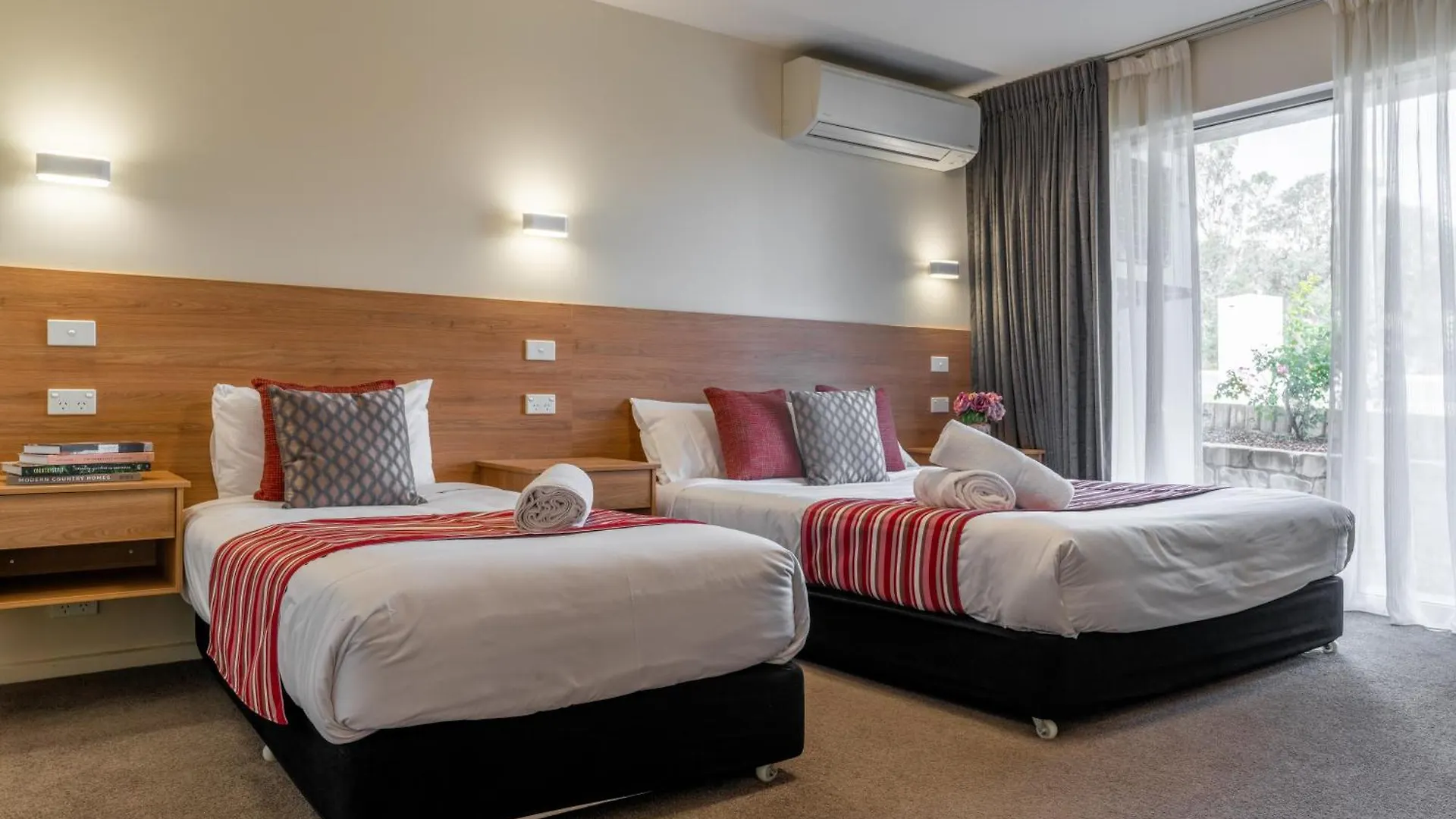 Rainbow Motel Queanbeyan 4*,  Australia