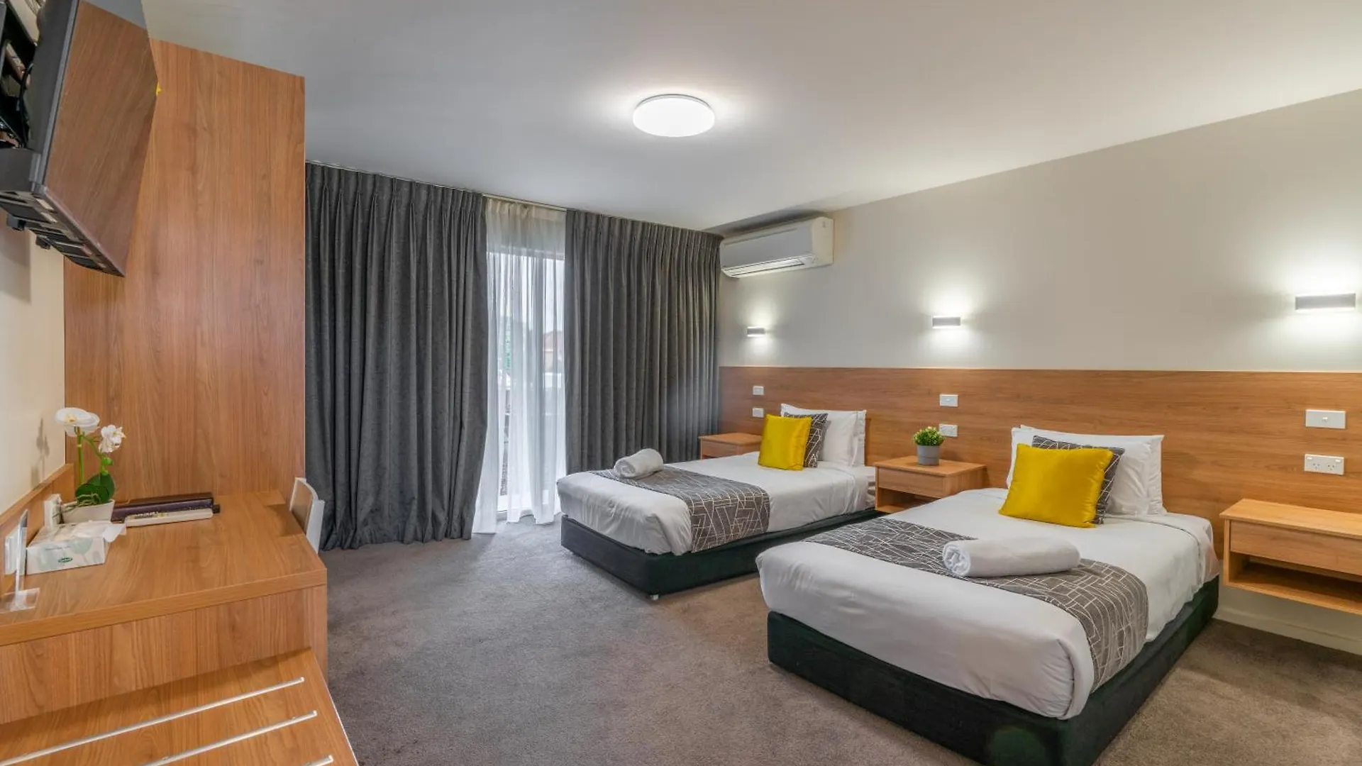 Rainbow Motel Queanbeyan Hotel
