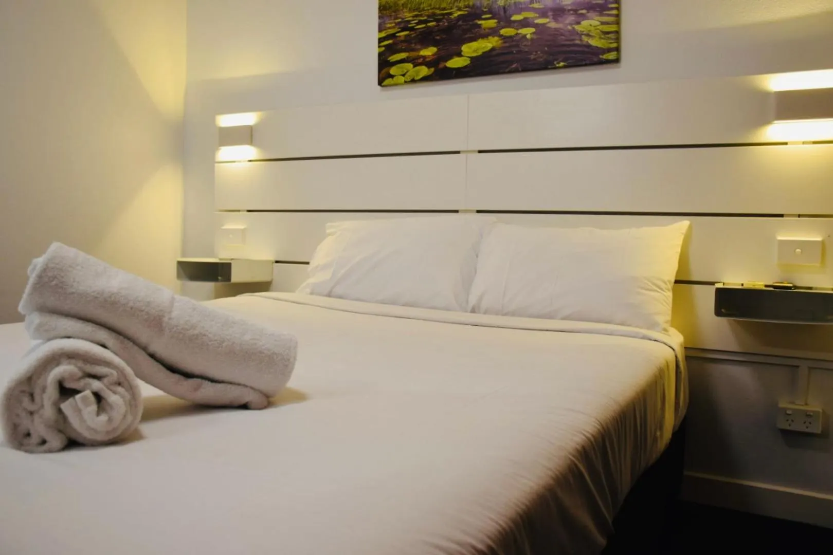 Rainbow Motel Queanbeyan Hotel